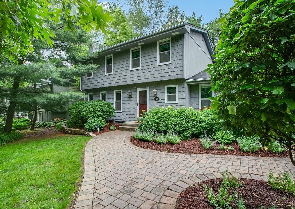 1st image of 429 Birchwood Ct