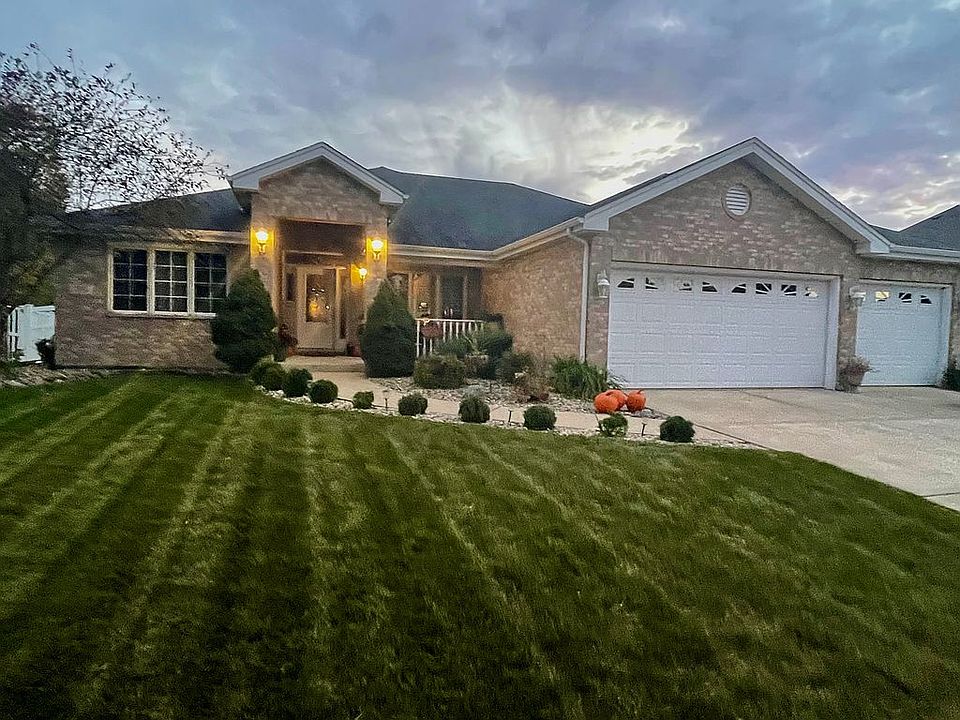1st image of 775 Mallard Dr