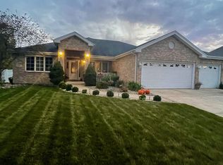 775 Mallard Dr, New Lenox, IL 60451