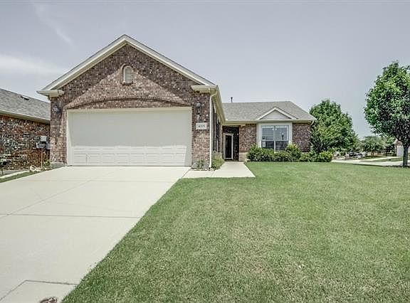 2nd image of 4005 Pineoak Ln