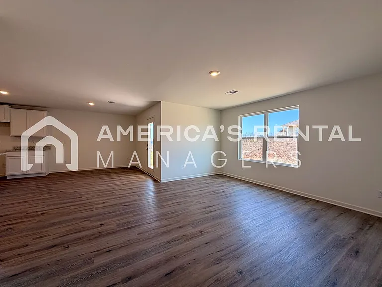 9230 Parkway Gardens Loop — Photo 29