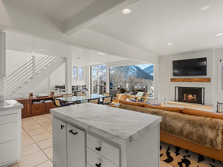 182 Bennett Pl — Photo 11