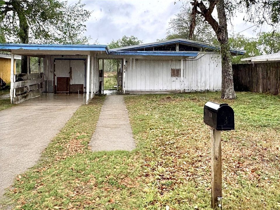 1st image of 718 E Copano St