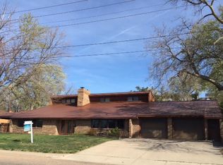 538 W 2nd St, Larned, KS 67550