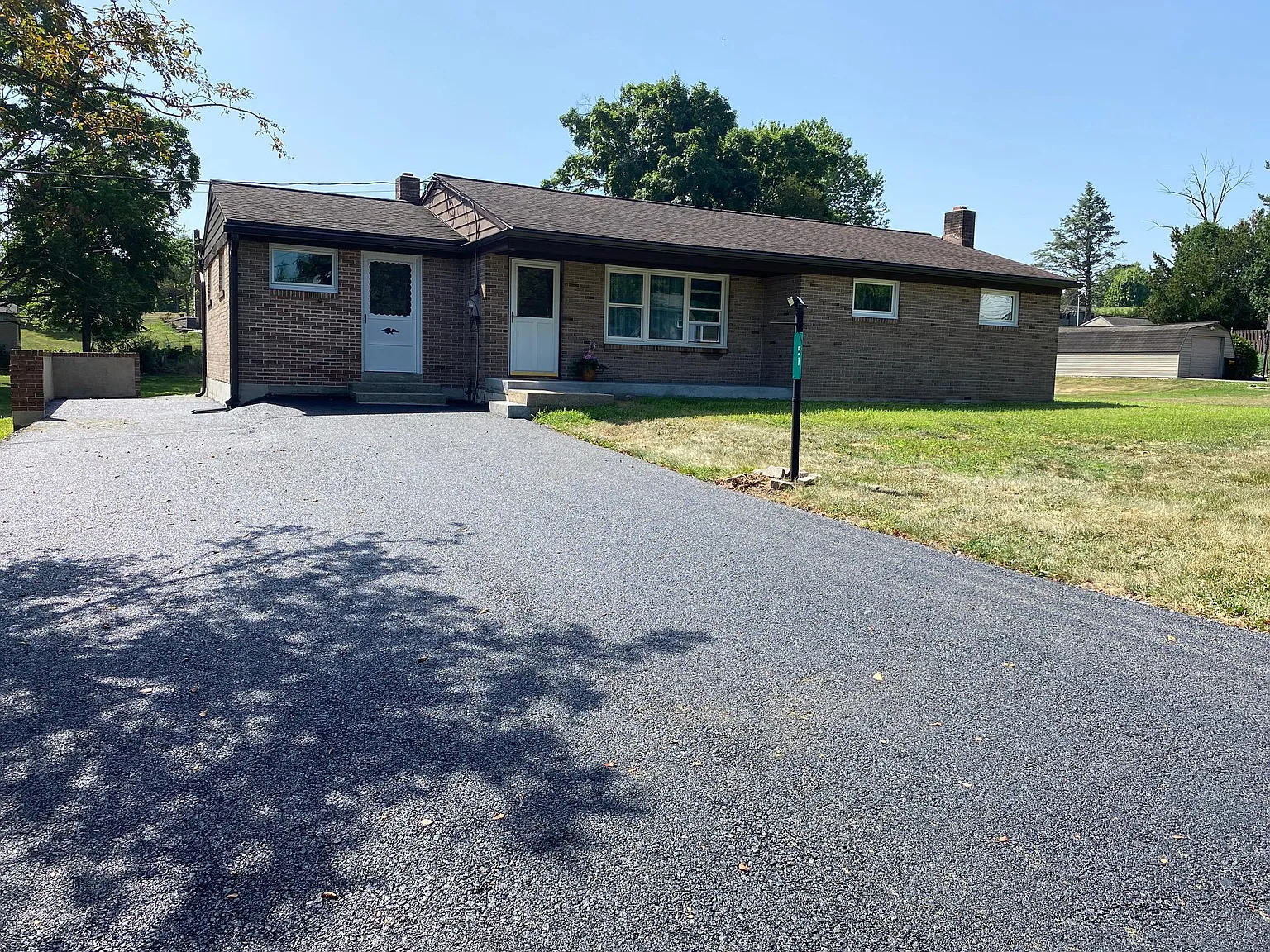 4 bed, 1412 sqft, $2,500 — Photo 2