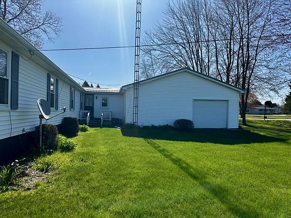 3rd image of 31 Joyce Dr