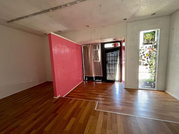 5th image of 707 Kirk Pl