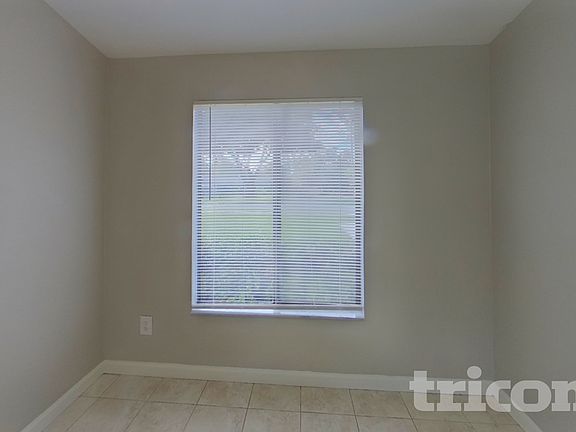 4th image of 3721 Foxcroft Rd