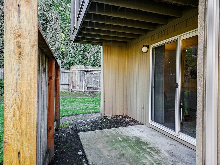 Cedar Crest Apartments — Photo 19