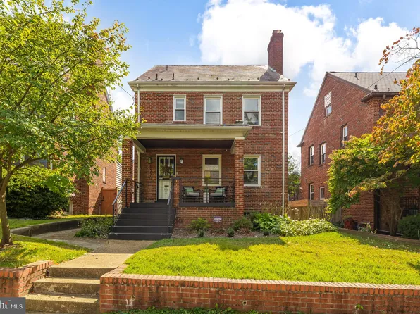 1350 Tewkesbury Pl NW, Washington, DC 20012