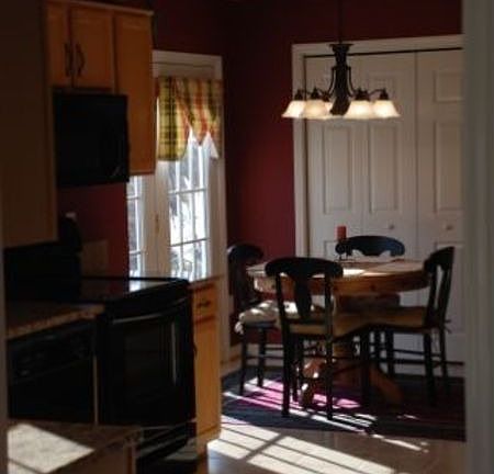 5th image of 5059 Orchard Park Dr
