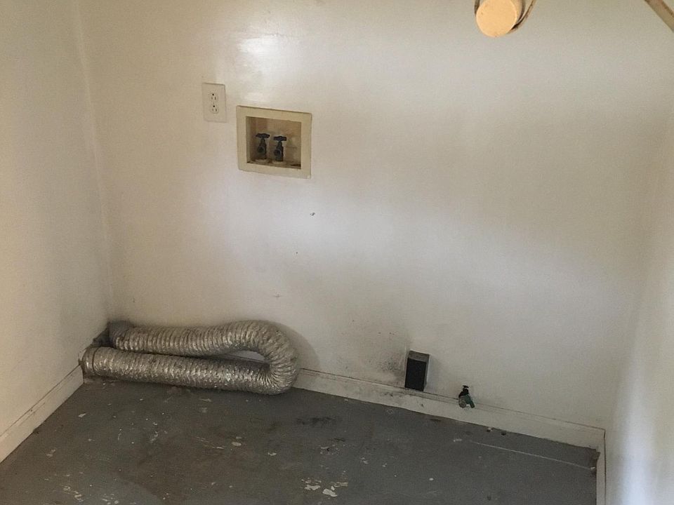 1st image of 221 S Donk Ave