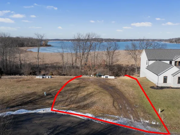 152 Bloomfield Blvd, Brooklyn, MI 49230