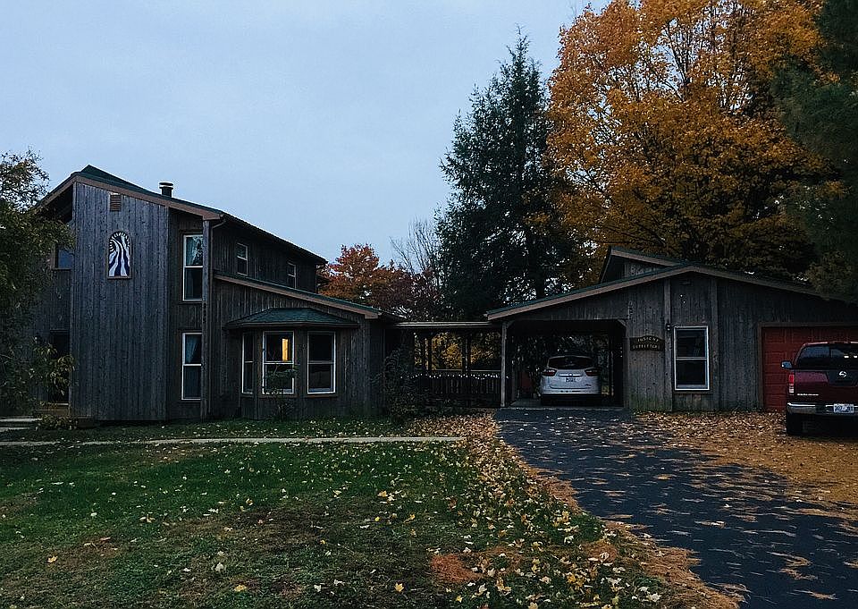 1st image of 935 Trout Ln