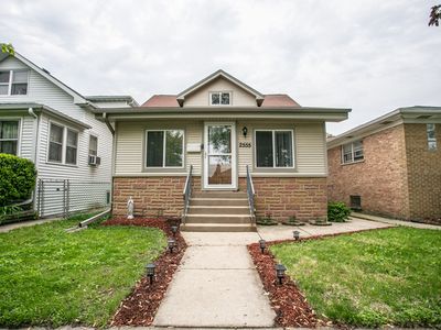 2555 Budd St, River Grove, IL, 60171