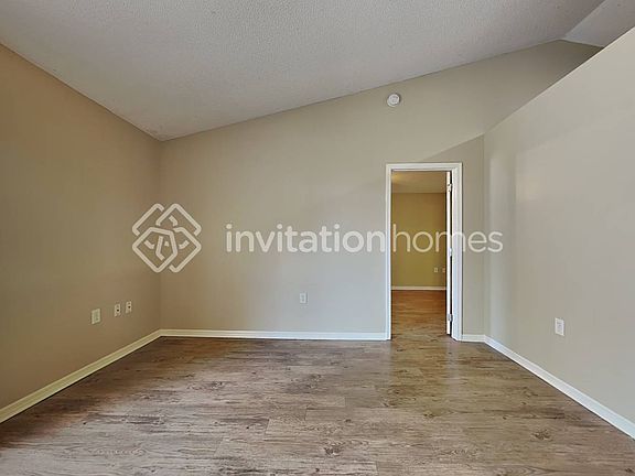 5th image of 4222 Shades Crest Ln