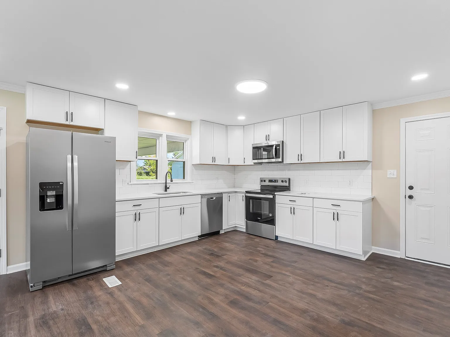 3 bed, 1800 sqft, $2,600 — Photo 2