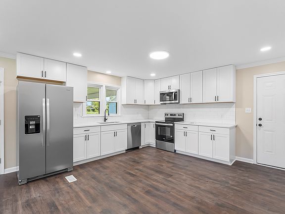 2nd image of 3531 Wandering Ln NE