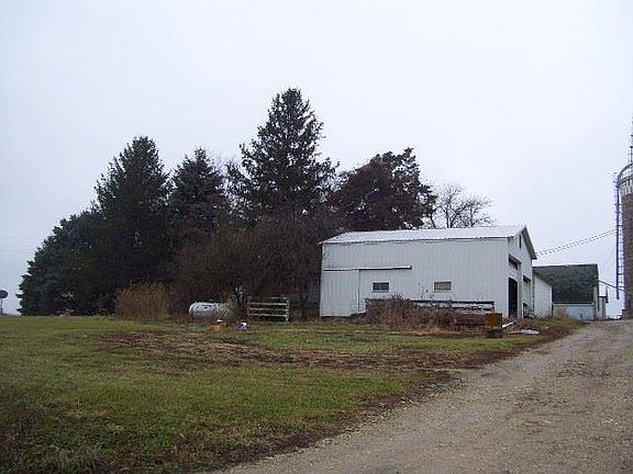 3rd image of 8846 W Highway 11
