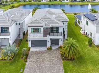 8074 Laurel Falls Dr, Boca Raton, FL 33496