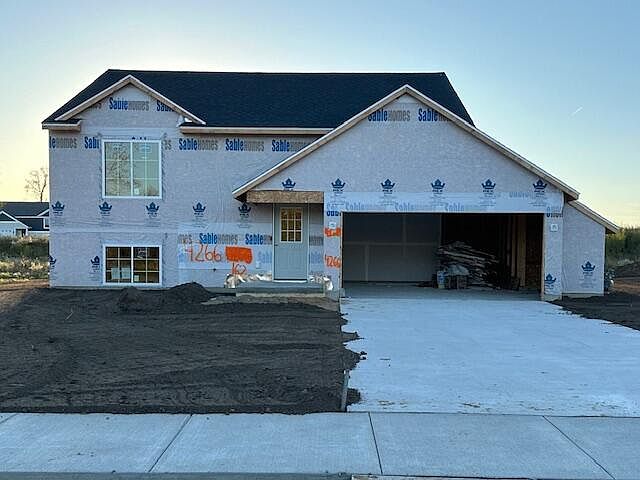 1st image of 4266 Old Farm Dr