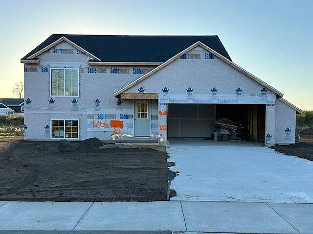 4266 Old Farm Dr photo 1