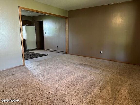 4th image of 3160 Thorndyke Dr
