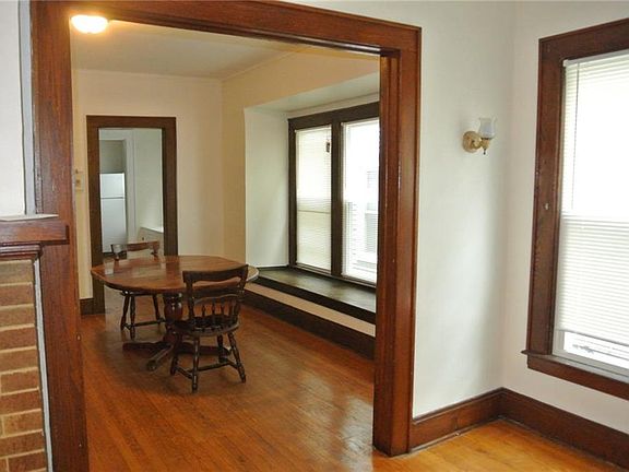 3rd image of 722 Westcott St