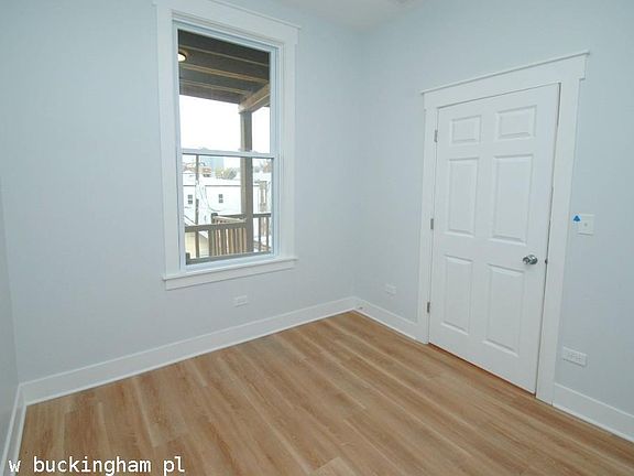 5th image of 870 W Buckingham Pl #1114