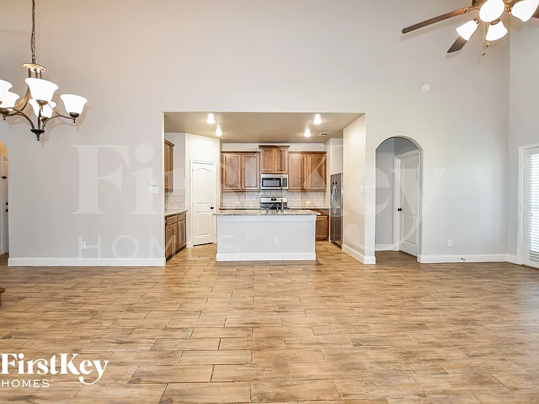 293 Arbury Dr — Photo 3