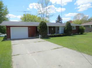 E8947 Hudson Rd, Clintonville, WI 54929