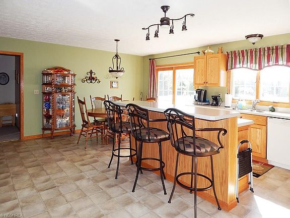 4th image of 7292 Colton Ct