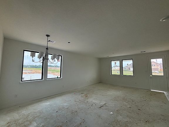 24461 North Blackwater Creek Trail Interior Image 5