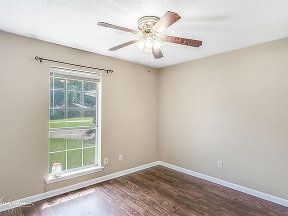 4th image of 2605 Beaverwood Cir