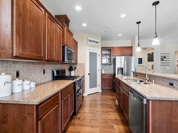 4th image of 4318 Dudley Dr NE