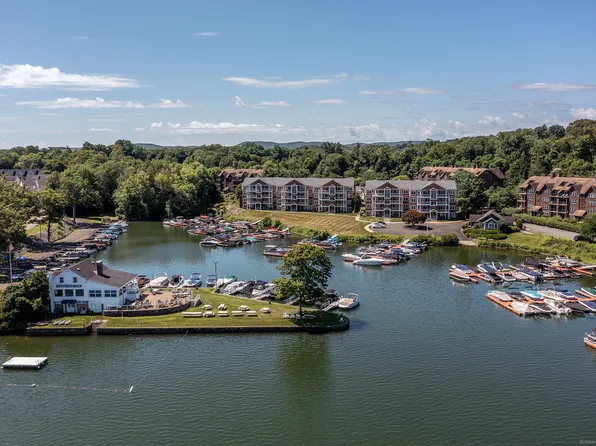 10 Hayestown Road #4-27, Danbury, CT 06811