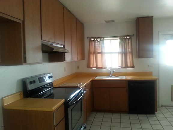 3rd image of 1724 N TREVOR Street