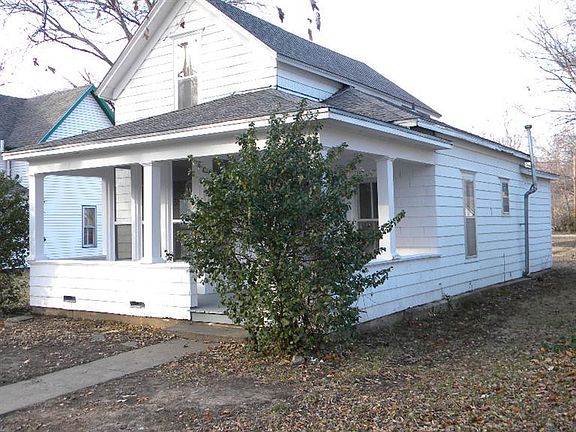 2nd image of 205 NE 5th St