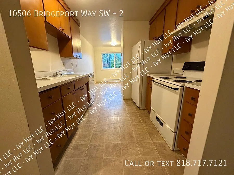 10506 Bridgeport Way SW #2
