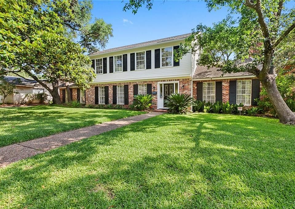1st image of 4214 Woodway Dr