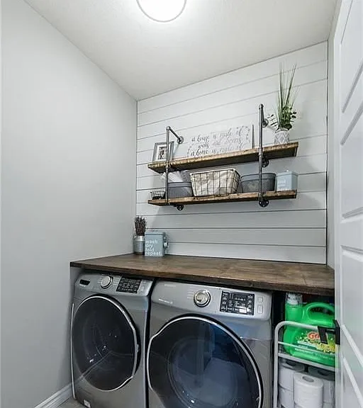 940 Reeves Ave — Photo 9