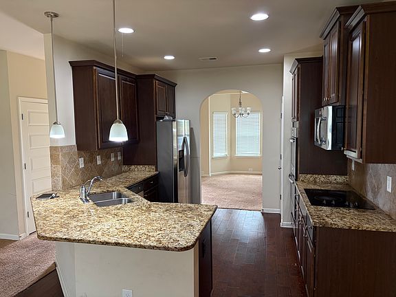 2nd image of 3039 Pepperhill Dr