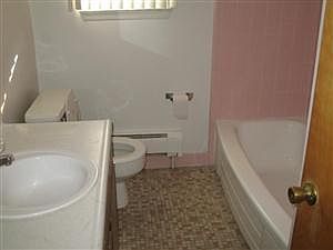 3rd image of 2406 Fort Park Blvd APT 3