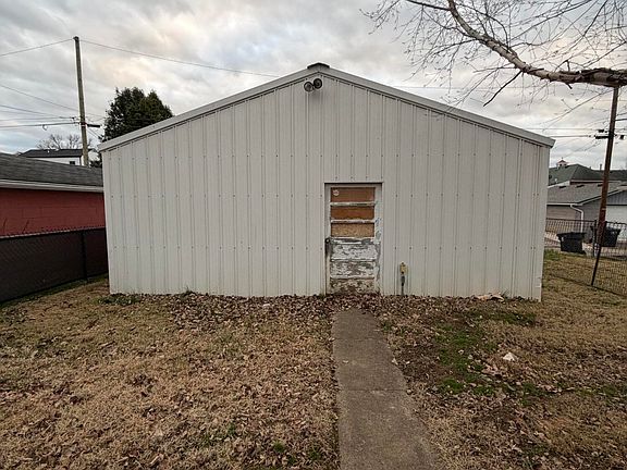 5th image of 1120 Lydia St
