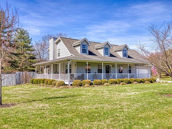 3rd image of 954 Belle Meadows Blvd