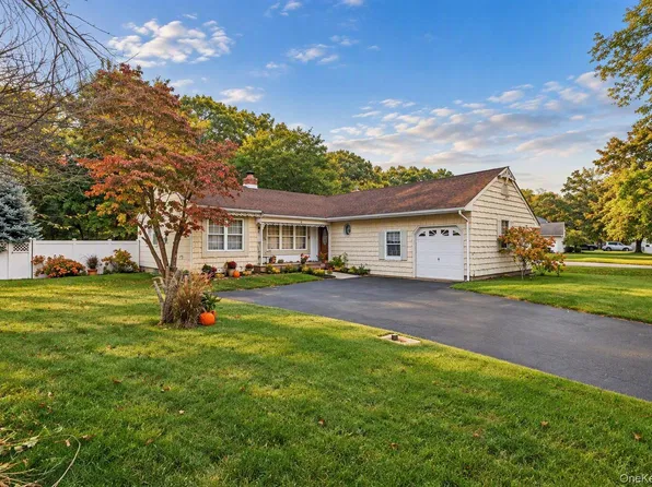 11 Carston Street W, Selden, NY 11784