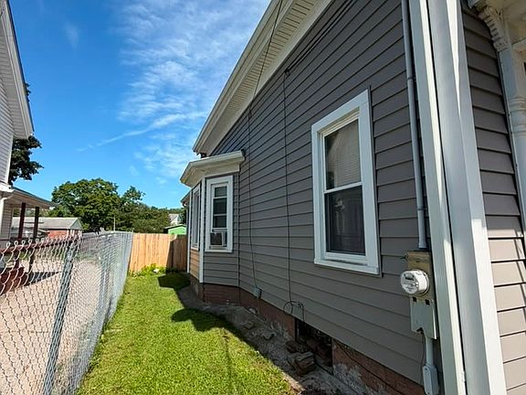 5th image of 54 Clinton St