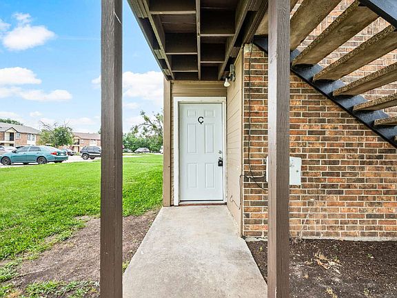 4th image of 5100 Herrick Ct #C