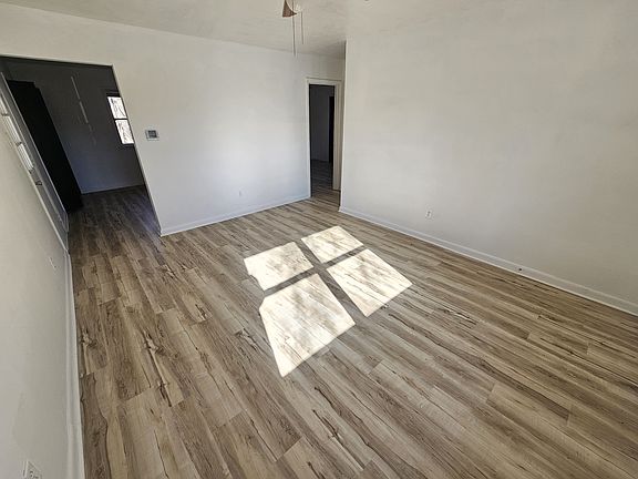 2nd image of 2012 Illinois Ave APT 4