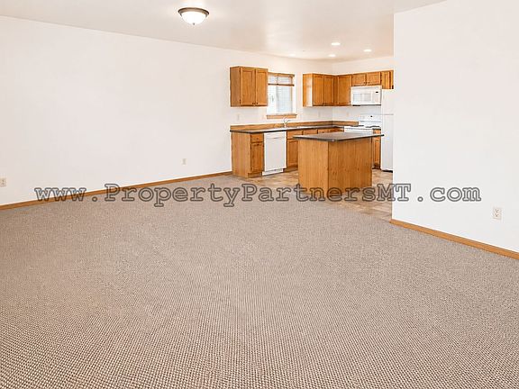 2nd image of 905 Montana St APT D